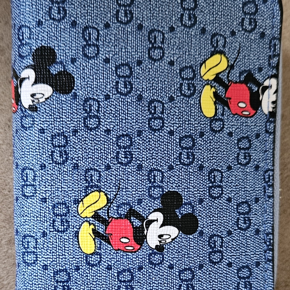 Mickey Mouse Accordion Card Wallet – Zip Around